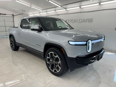 Used 2025 Rivian R1T Adventure AWD/4WD image 3