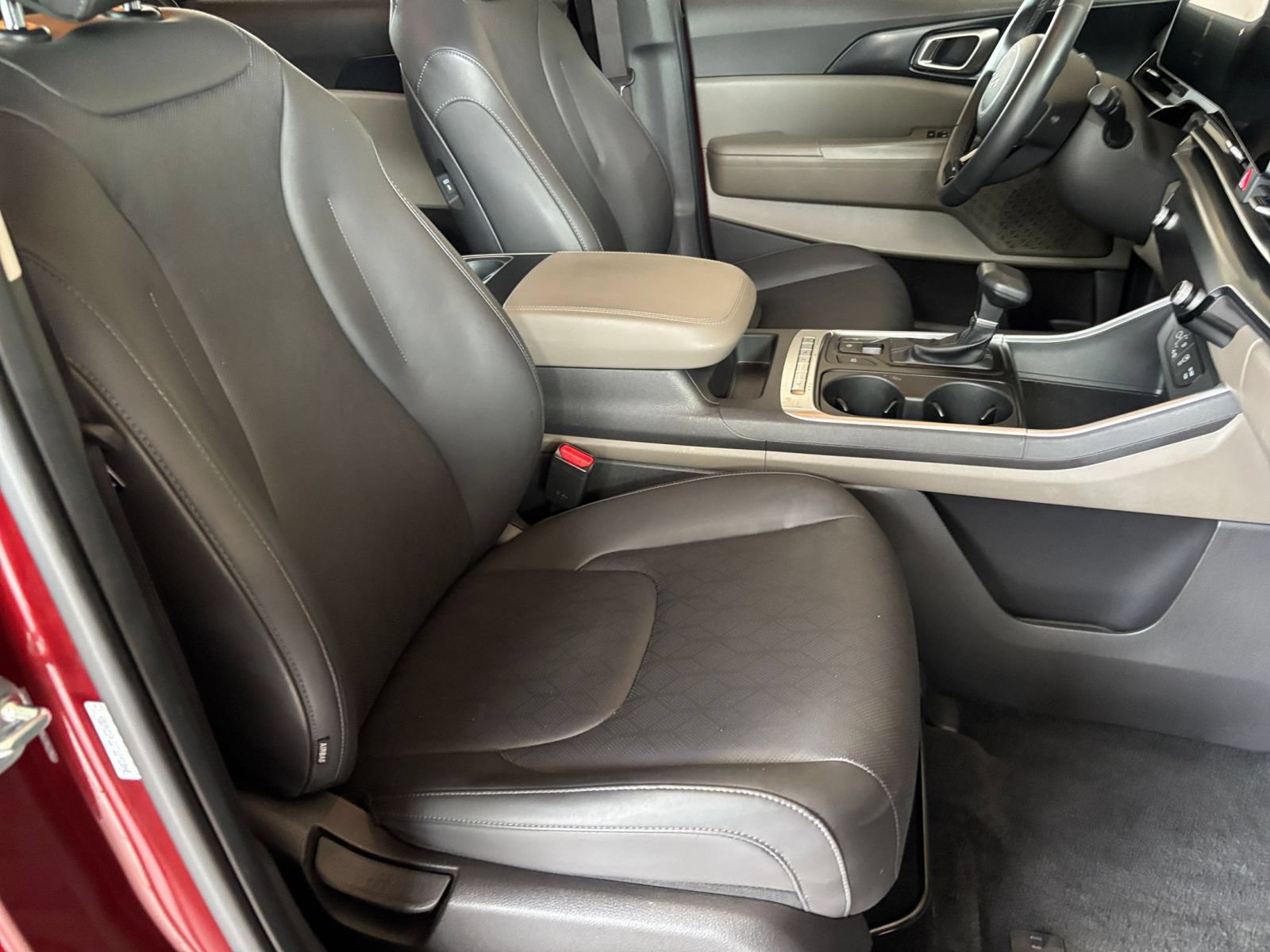 Used 2026 Kia Carnival FWD image 37