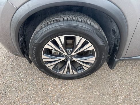 Certified 2023 Nissan Rogue SV w/ SV Premium B Package FWD image 12