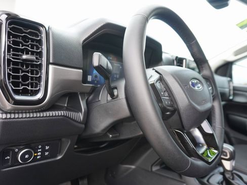 Used 2024 Ford Ranger XLT w/ Technology Package image 12