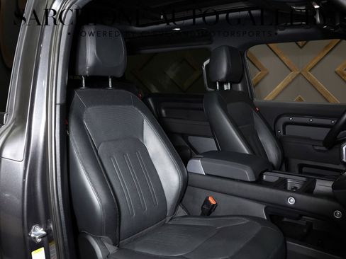 Used 2022 Land Rover Defender 90 X-Dynamic S image 6