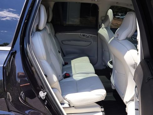 Used 2023 Volvo XC90 B6 Ultimate w/ Protection Package Premier AWD/4WD image 25