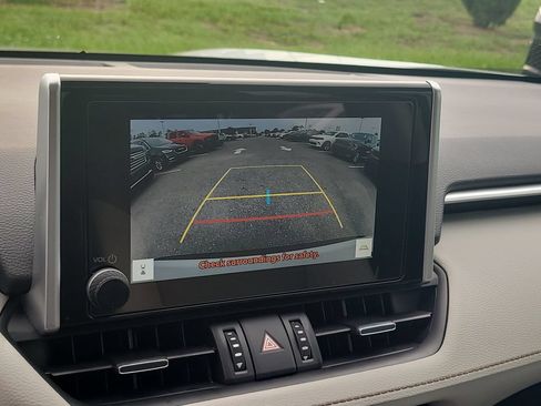 Used 2025 Toyota RAV4 XLE Premium FWD image 27