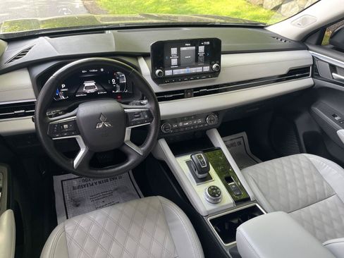 Used 2023 Mitsubishi Outlander SEL AWD/4WD image 37