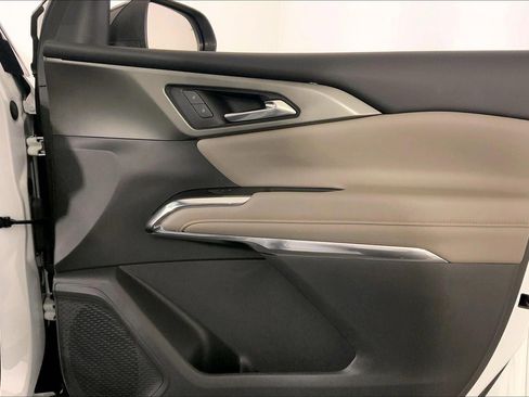 Used 2025 Chevrolet Traverse LT image 26