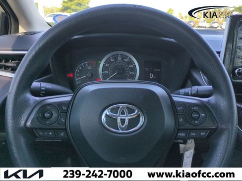 Used 2021 Toyota Corolla LE image 23