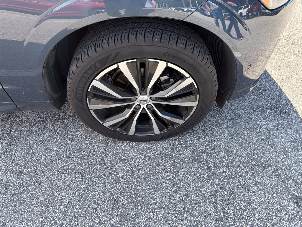 Used 2023 Volvo XC60 B5 Plus w/ Protection Package Premier AWD/4WD image 19