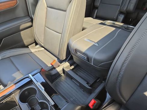 Used 2026 GMC Yukon XL Denali w/ Advanced Technology Package AWD/4WD image 22