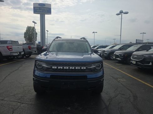Used 2023 Ford Bronco Sport Badlands image 9