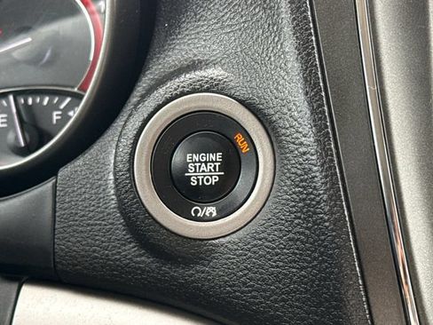 Used 2018 Dodge Journey Crossroad FWD image 25
