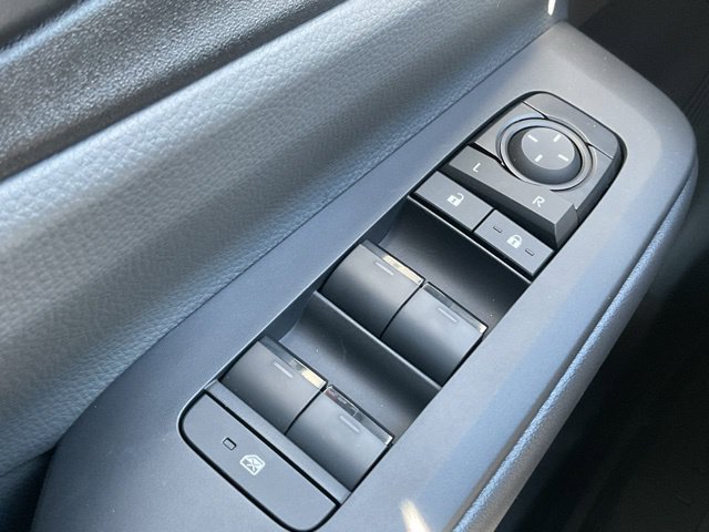 New 2027 Toyota Prius LE FWD image 28