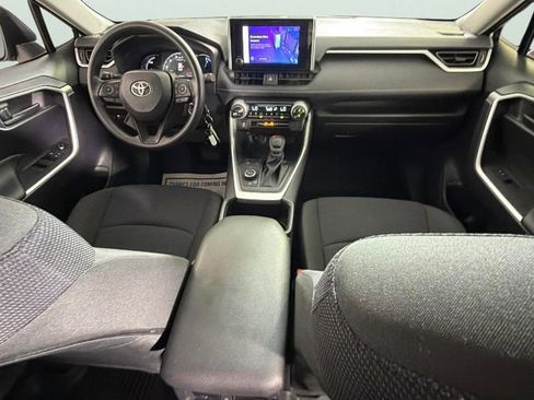 Used 2025 Toyota RAV4 LE AWD/4WD image 30