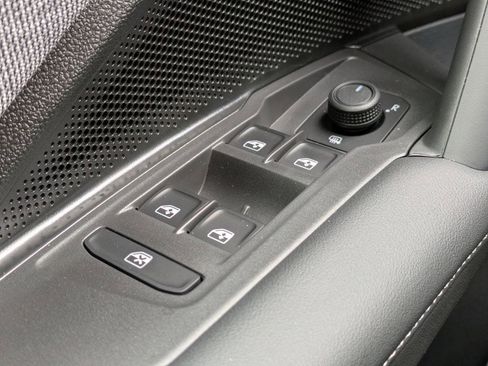 New 2026 Volkswagen Tiguan S FWD image 32