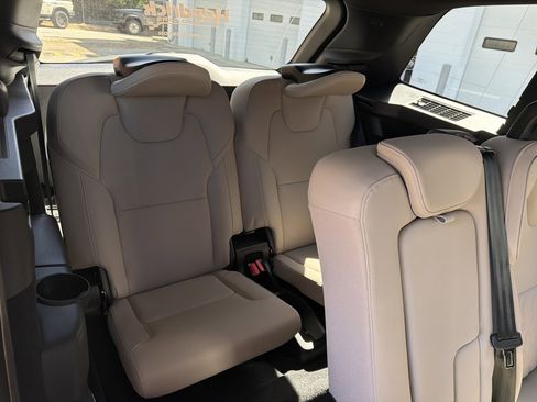 Used 2026 Volvo XC90 B6 Plus w/ Protection Package Premier AWD/4WD image 34