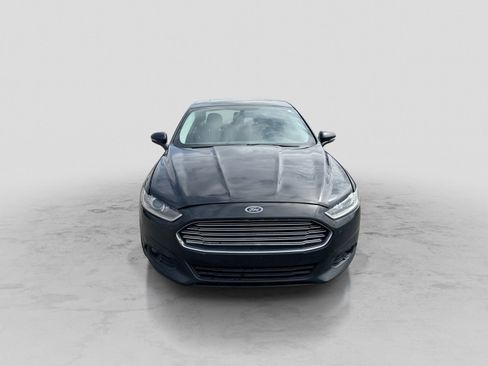 Used 2014 Ford Fusion SE w/ Equipment Group 201A FWD image 9