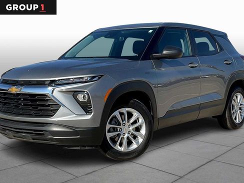 Certified 2025 Chevrolet TrailBlazer LS w/ LS Convenience Package image 1
