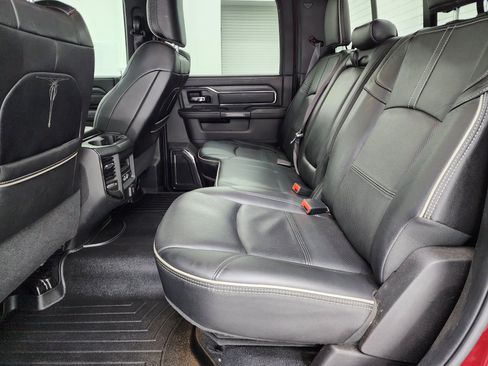 Used 2022 RAM 3500 Limited AWD/4WD image 9