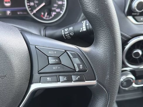Used 2025 Nissan Sentra SV FWD image 14
