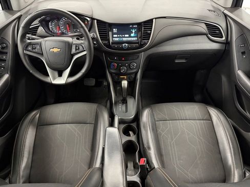 Used 2017 Chevrolet Trax LT w/ LT Convenience Package image 15