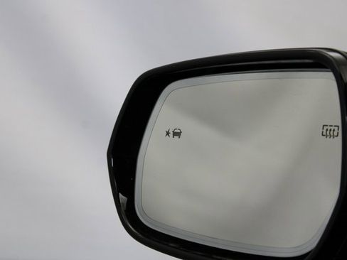 New 2026 Cadillac Lyriq Sport image 28