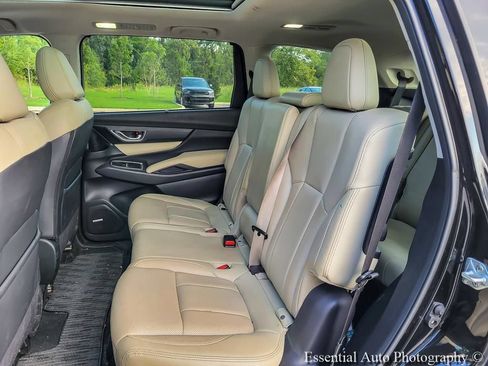 Used 2023 Subaru Ascent Limited w/ Technology Package AWD/4WD image 10