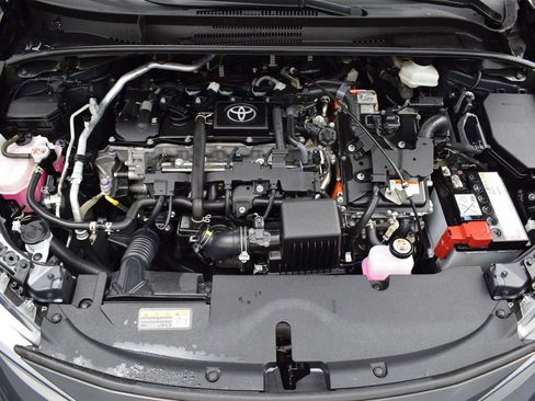 Used 2025 Toyota Corolla LE w/ LE Premium Package FWD image 9