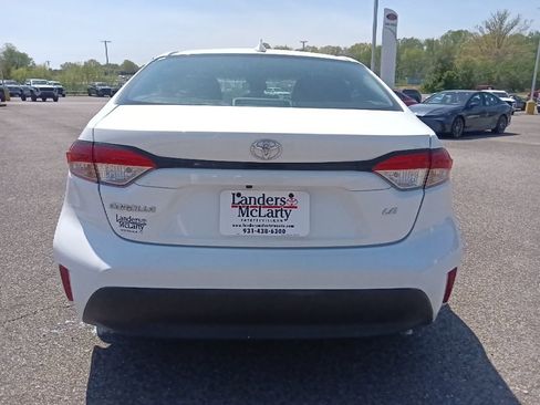 Used 2023 Toyota Corolla LE FWD image 4