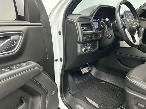 Used 2021 GMC Yukon SLT w/ SLT Premium Package image 30