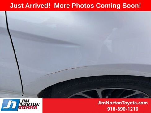 Used 2019 Toyota Camry SE image 6