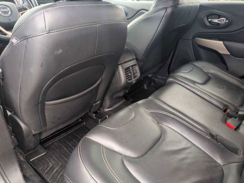 Used 2018 Jeep Cherokee Limited w/ High Altitude Package image 16