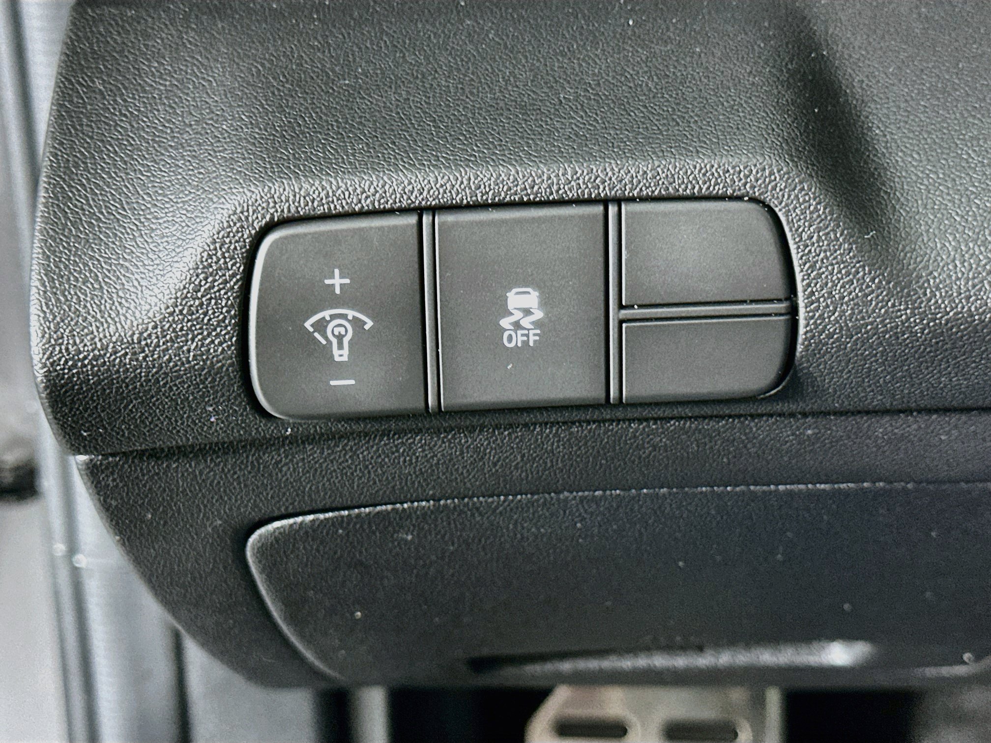 Used 2025 Hyundai Elantra Sport FWD image 17