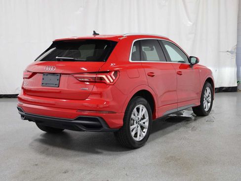 Certified 2025 Audi Q3 2.0T Premium w/ Convenience Package AWD/4WD image 9