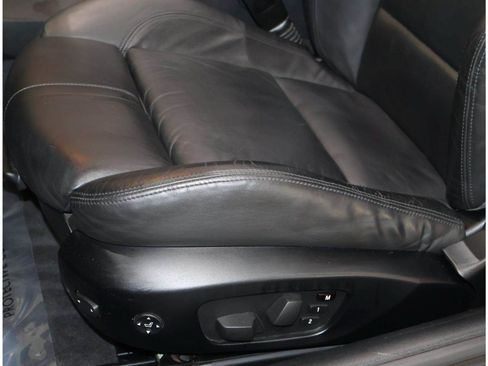 Used 2011 BMW M3 Convertible RWD image 17