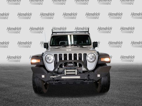 Used 2023 Jeep Gladiator Rubicon w/ Cold Weather Group AWD/4WD image 6