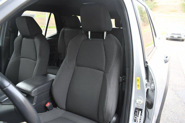 Used 2025 Toyota 4Runner SR5 AWD/4WD image 17