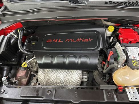 Used 2020 Jeep Renegade Sport image 17