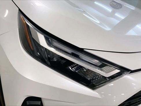 Used 2024 Toyota RAV4 XLE Premium image 28