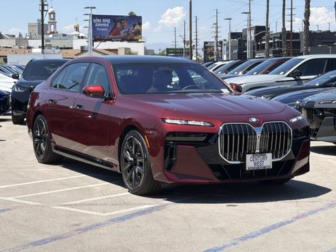 Used 2025 BMW 760i xDrive w/ Executive Package AWD/4WD image 23