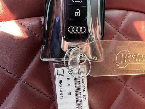 Used 2024 Audi SQ8 Premium Plus AWD/4WD image 38