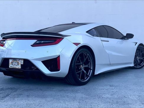 Used 2017 Acura NSX AWD/4WD image 21
