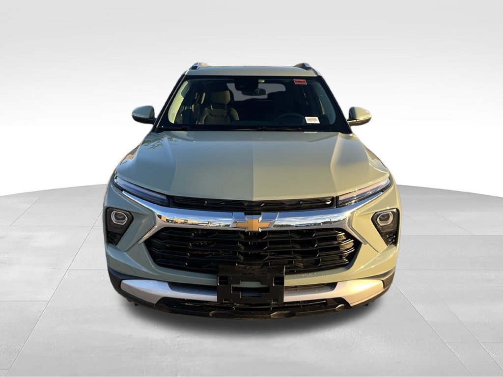Used 2026 Chevrolet TrailBlazer LT FWD image 4