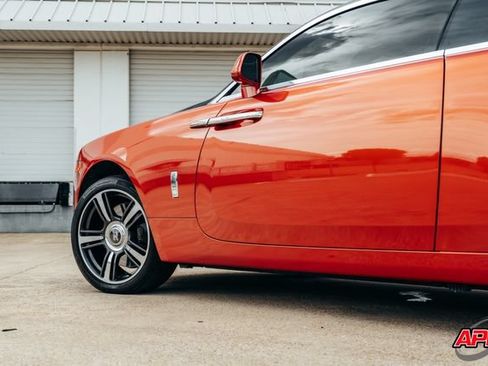 Used 2015 Rolls-Royce Wraith RWD image 32