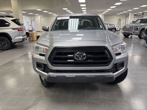 Used 2020 Toyota Tacoma SR AWD/4WD image 2