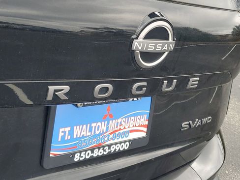 Used 2024 Nissan Rogue SV image 27