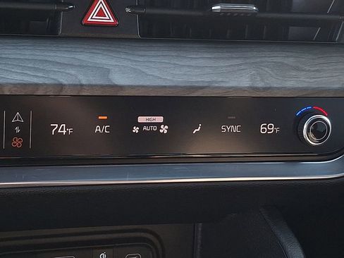 Certified 2024 Kia Sportage X-Line w/ X-Line Premium Package image 23