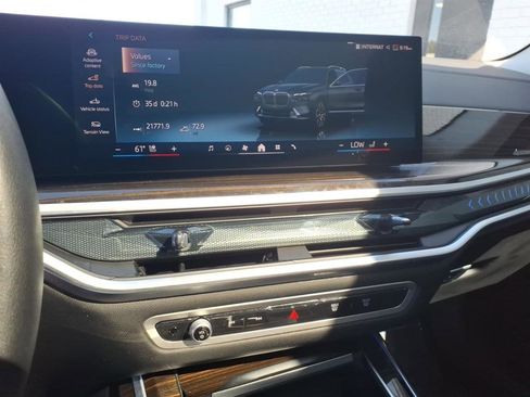 Used 2025 BMW X7 xDrive40i image 10