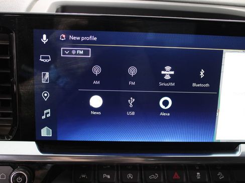 Used 2024 Chevrolet Silverado 1500 LTZ image 32