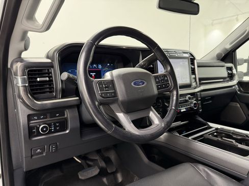 Used 2023 Ford F250 Lariat w/ FX4 Off-Road Package image 19