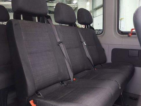 Used 2016 Mercedes-Benz Sprinter 2500 image 26