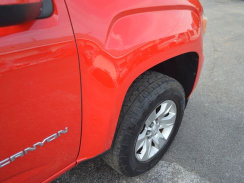 Used 2016 GMC Canyon SLE w/ SLE Convenience Package RWD image 8